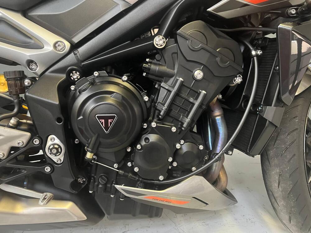 Triumph Street Triple 765 RS (2023 - 25) (4)