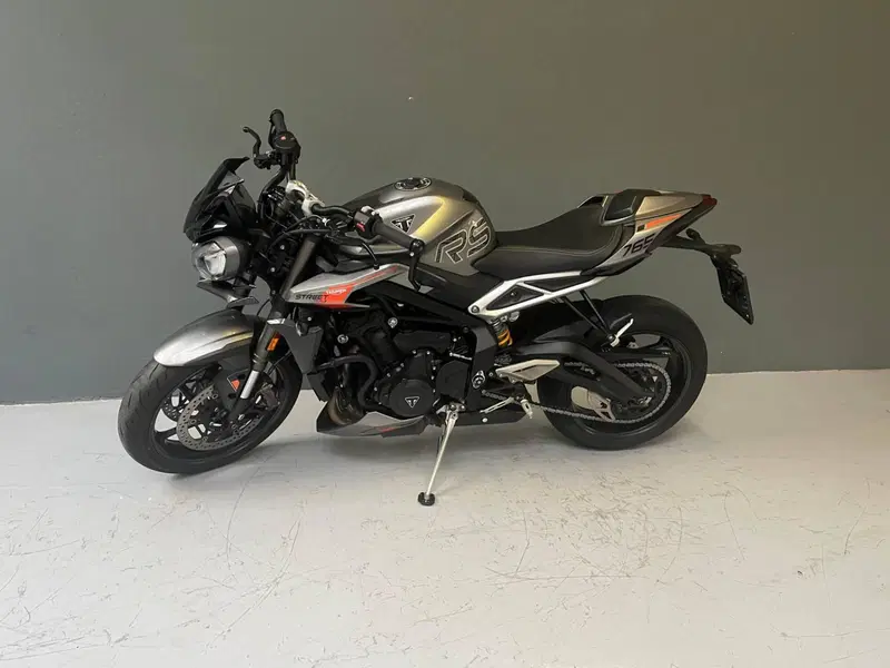 Triumph Street Triple 765 RS (2023 - 26) (2)