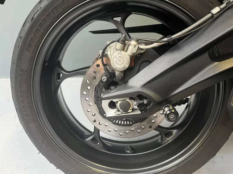 Triumph Street Triple 765 RS (2023 - 26) (15)