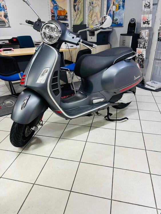 Vespa GTS 300 Super Hpe (2021 - 22)