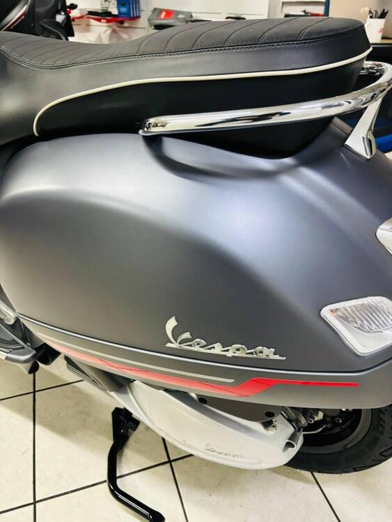 Vespa GTS 300 Super Hpe (2021 - 22) (2)