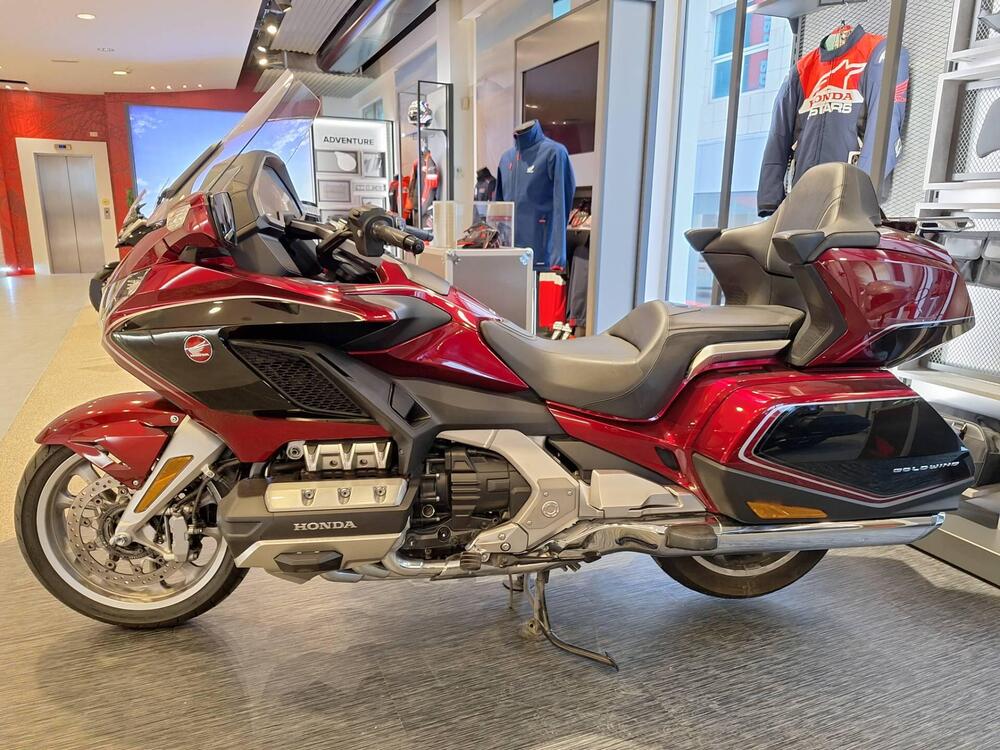 Honda GL 1800 Gold Wing Tour DTC (2018 - 20) (4)