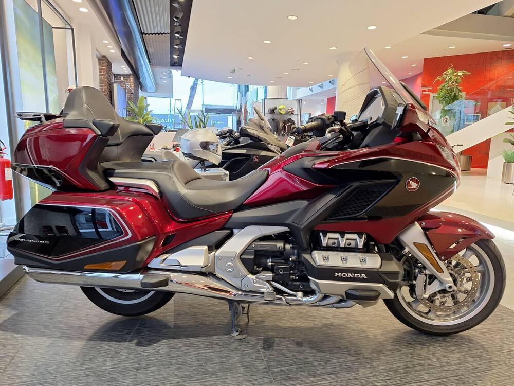 Honda GL 1800 Gold Wing Tour DTC (2018 - 20) (3)