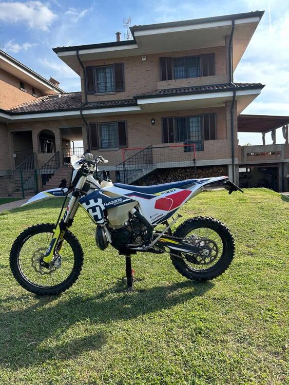 Husqvarna TE 300i (2019) (3)