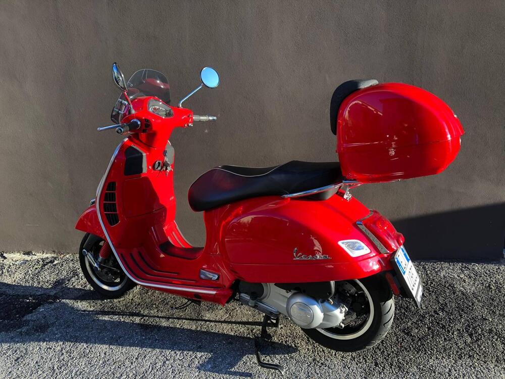 Vespa GTS 300 Super (2017 - 18) (4)
