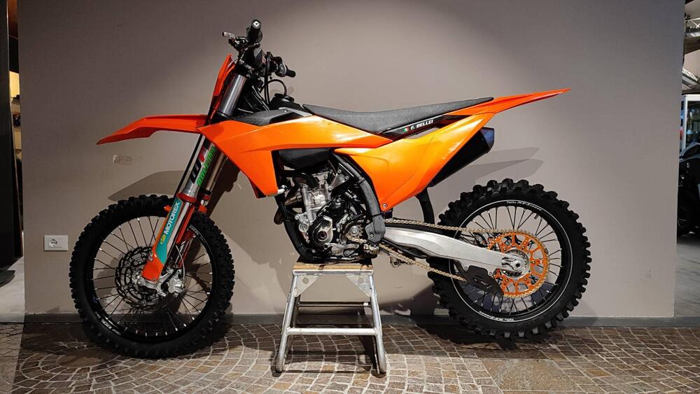 KTM 250 SX-F (2024) (2)
