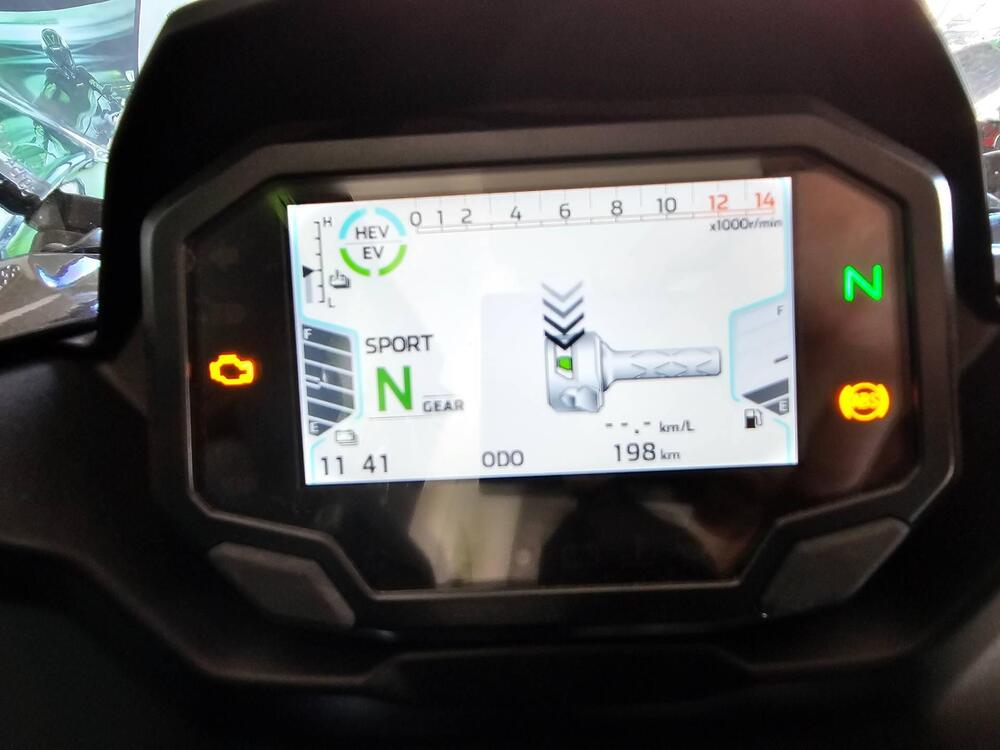 Kawasaki Ninja 7 Hybrid (2024 - 25) (2)