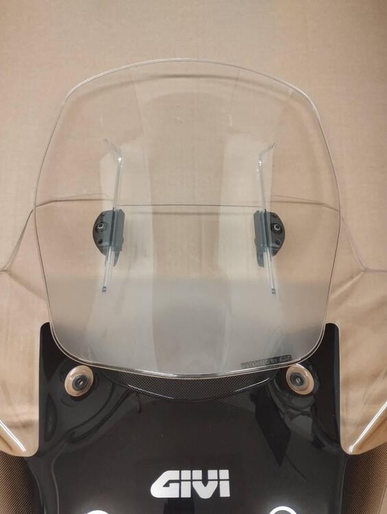 Parabrezza Givi Honda Forza 750 2021 - 2024 (5)