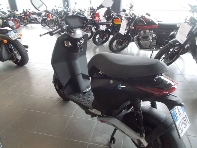 Piaggio 1 Active (2022 - 26)