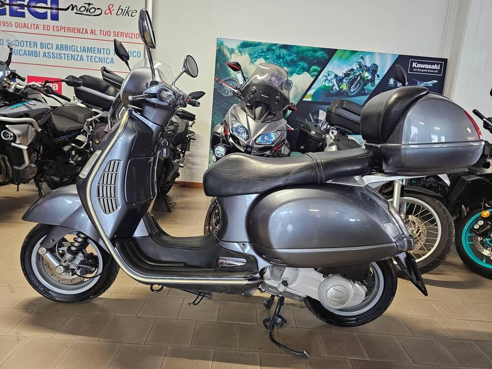 Vespa Granturismo 200 L (5)