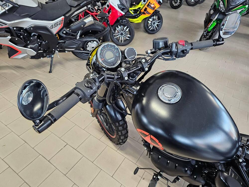 Royal Enfield Meteor 350 Stellar (2021 - 25) (4)