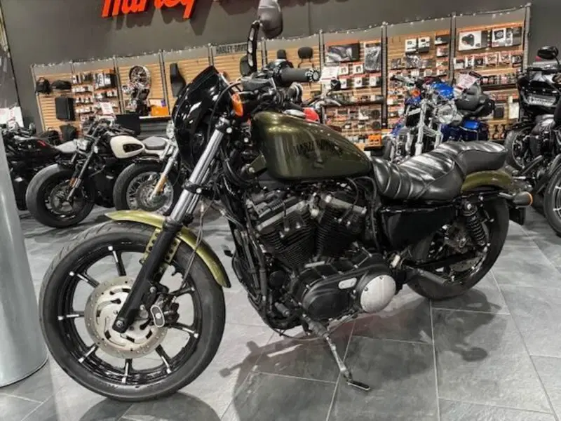 Harley-Davidson 883 Iron (2014 - 16) - XL 883N (5)