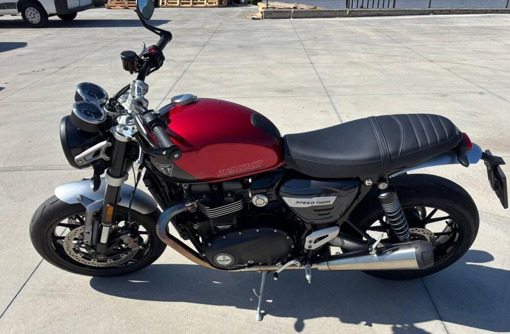 Triumph Speed Twin 1200 (2021 - 24) (2)