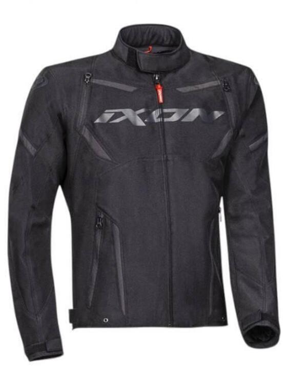 Giubbotto IXON mod. Striker nero