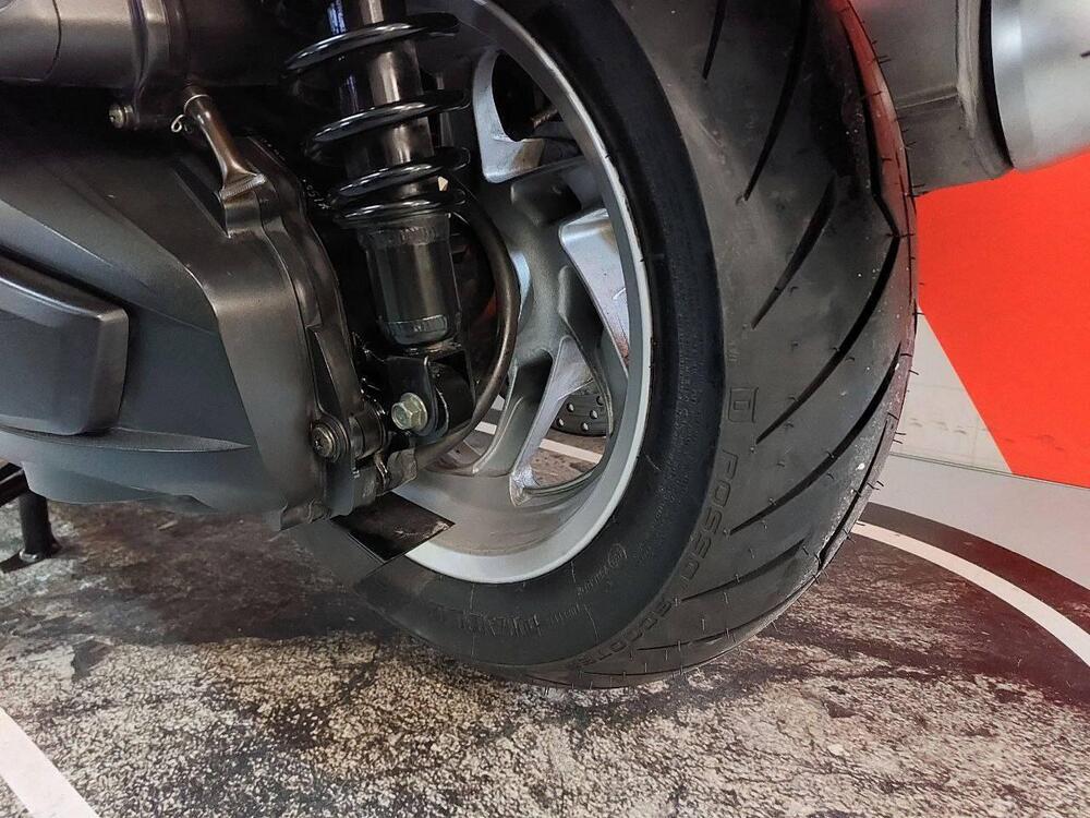 Yamaha Majesty 400 (2004 - 08) (5)