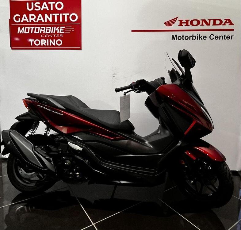 Honda Forza 350 (2025)