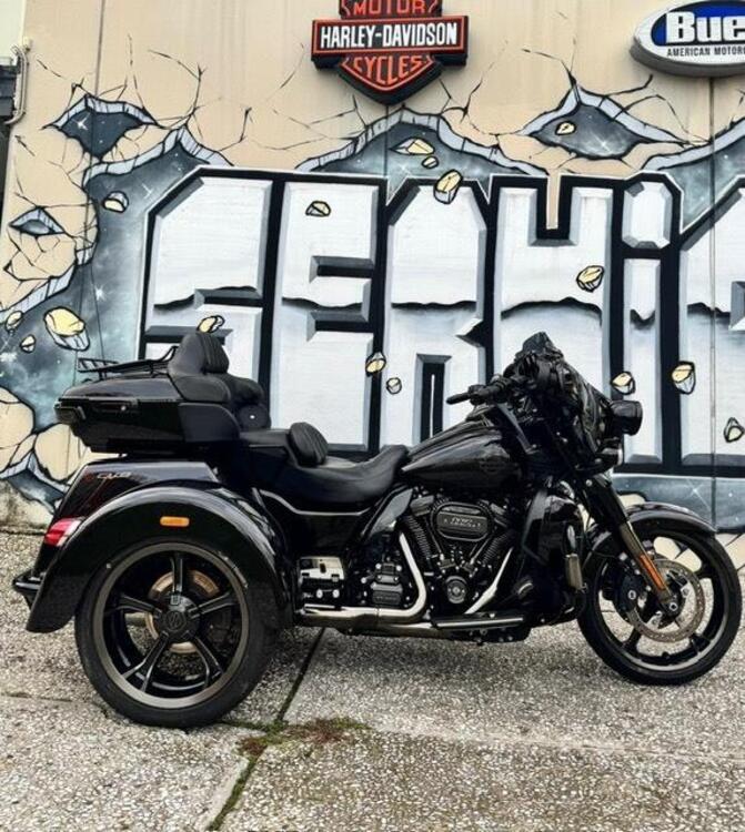 Harley-Davidson 117 CVO Tri Glide Ultra (2020) - FLHTCUTGSE_AF