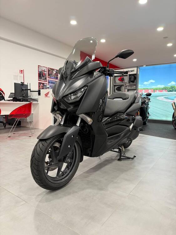Yamaha X-Max 300 Iron Max (2019 - 20)