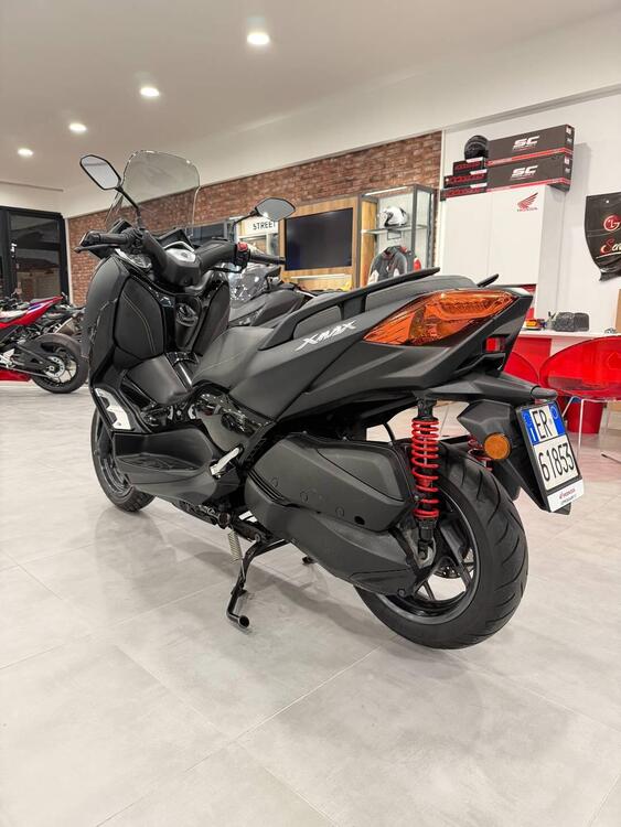 Yamaha X-Max 300 Iron Max (2019 - 20) (4)
