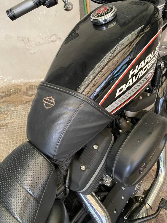 Harley-Davidson 883 R (2008 - 16) - XL 883R (5)