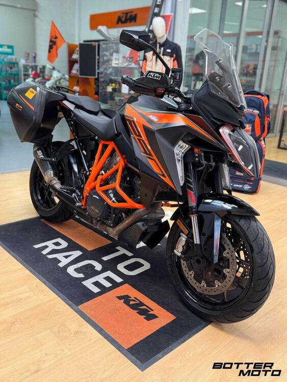 KTM 1290 Super Duke GT (2021)