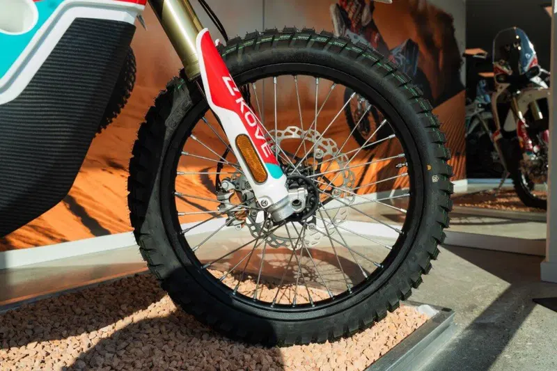 Kove 450 Rally Lucky Explorer Replica (2025 - 26) (4)
