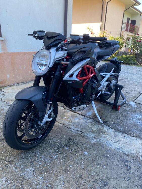 MV Agusta Brutale 800 EAS ABS (2016 - 19)