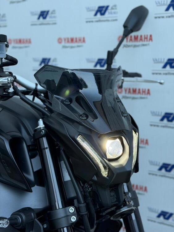 Yamaha MT-09 (2021 - 23) (2)
