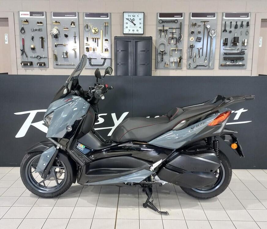 Yamaha X-Max 300 Tech Max (2021 - 24) (2)