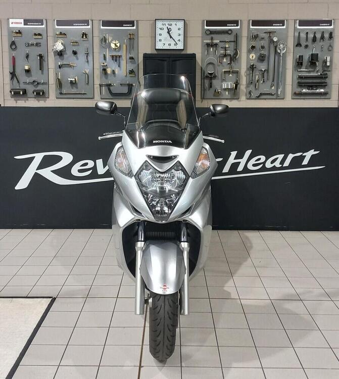 Honda Silver Wing 600 (2001 - 05) (3)