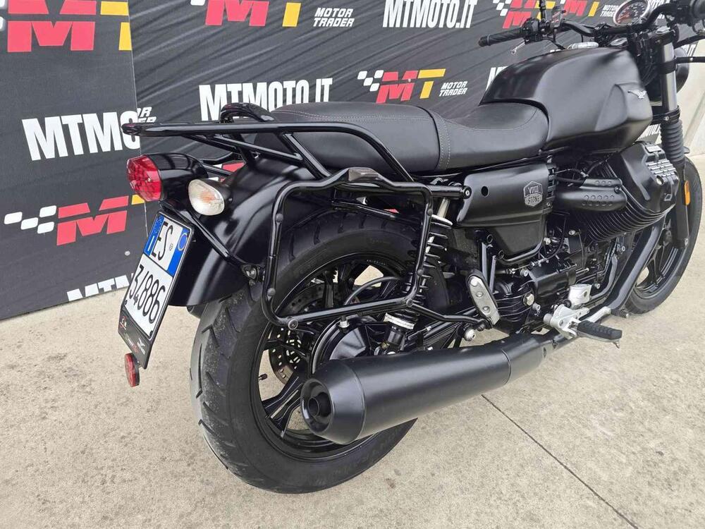 Moto Guzzi V7 III Stone (2017 - 20) (5)