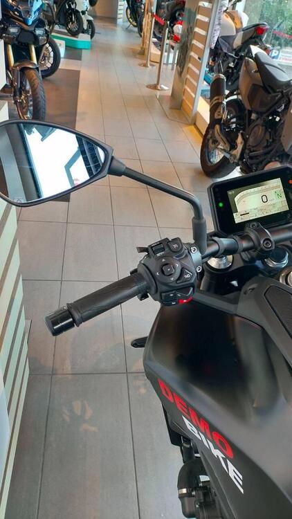 Yamaha MT-09 Y-AMT (2024 - 25) (3)