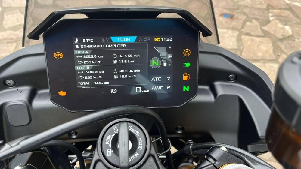 Aprilia Tuono V4 (2025) (5)