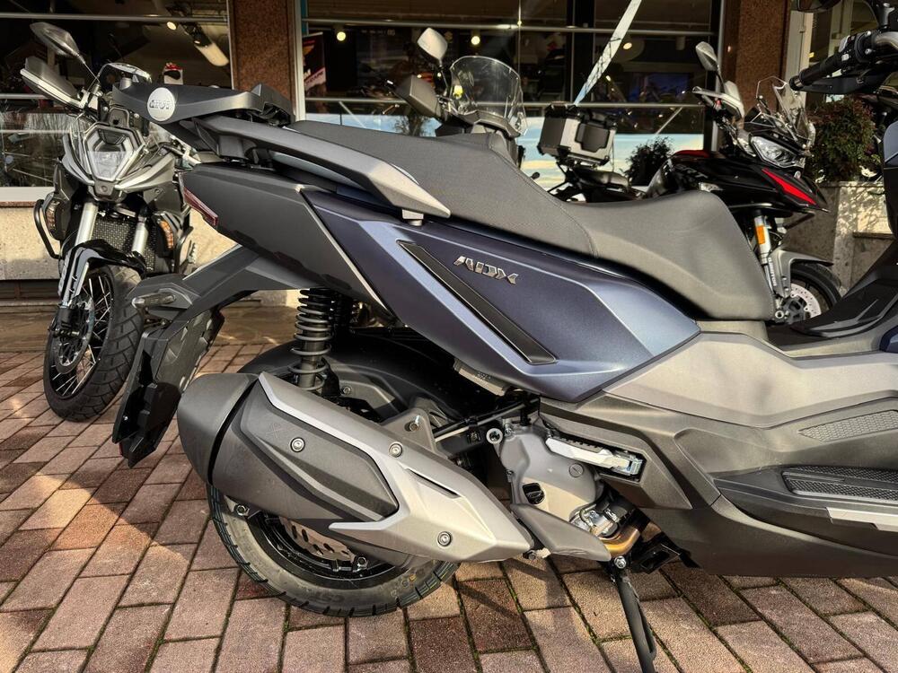 Sym ADX 300 (2024 - 25) (2)