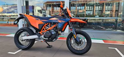 KTM 690 SMC R (2026) nuova