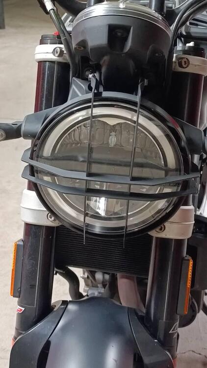 Husqvarna Svartpilen 401 (2021 - 23) (5)