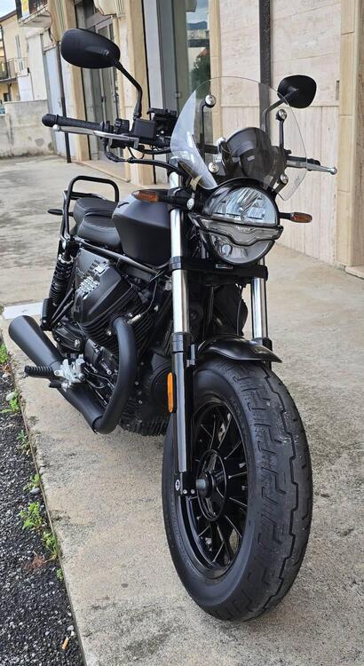 Moto Guzzi V9 Bobber (2018 - 20) (3)