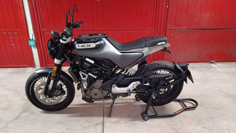 Husqvarna Svartpilen 401 (2021 - 23) (2)