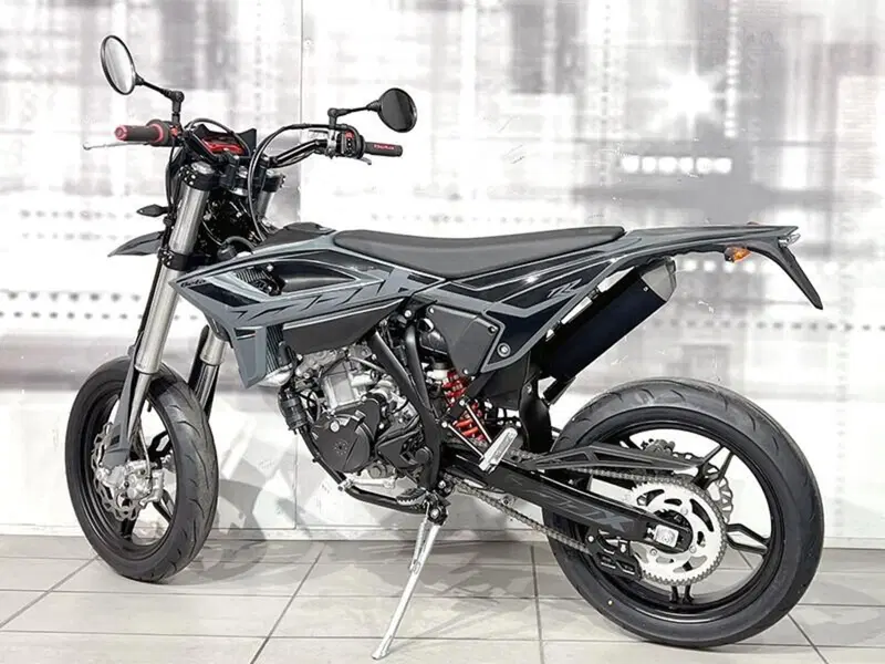 Betamotor RR 125 4T Enduro R (2024 - 26) (2)