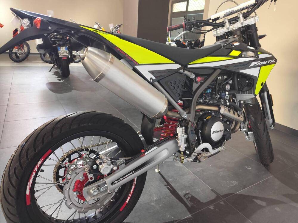 Fantic Motor XMF 125 Motard Performance 4T (2023 - 24) (5)