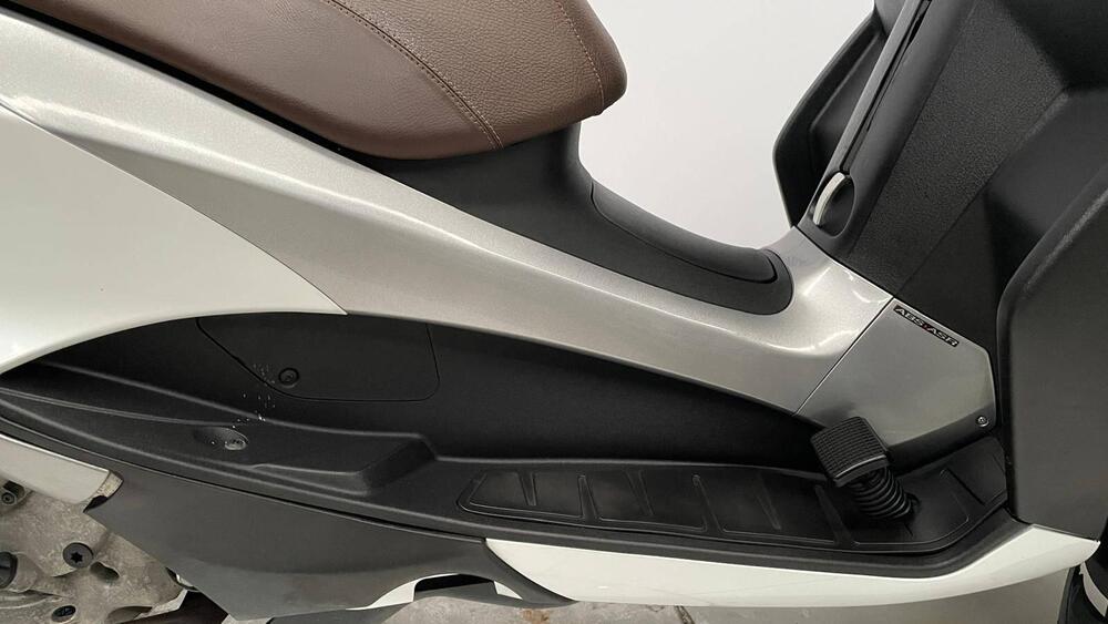 Piaggio MP3 500 ie Business LT (2014 - 16) (4)