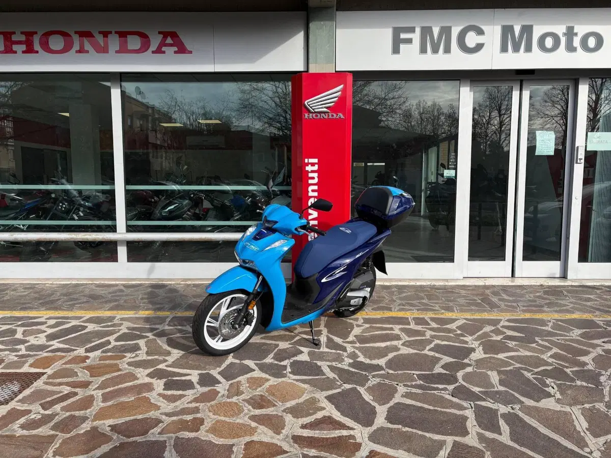 Honda SH 125i (2024 - 25) (4)