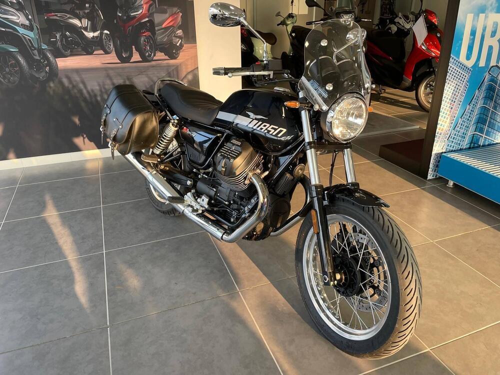 Moto Guzzi V7 Special (2021 - 24) (3)