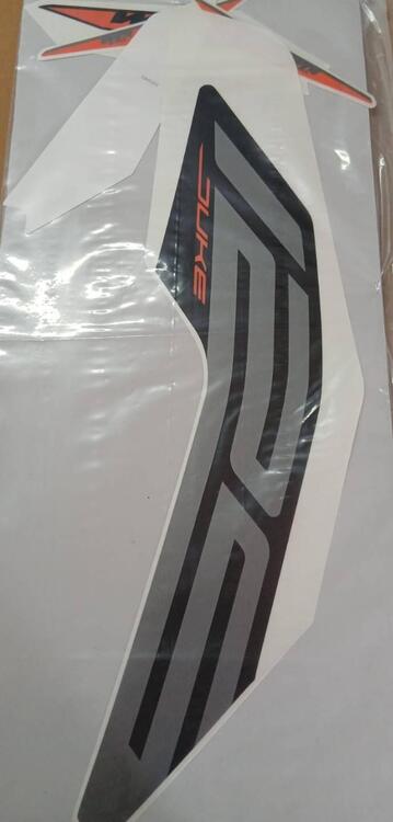 94008099100 Kit adesivi DUKE 125 Ktm