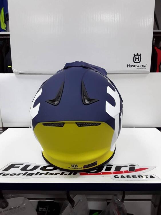 CASCO HUSQVARNA KIDS (5)