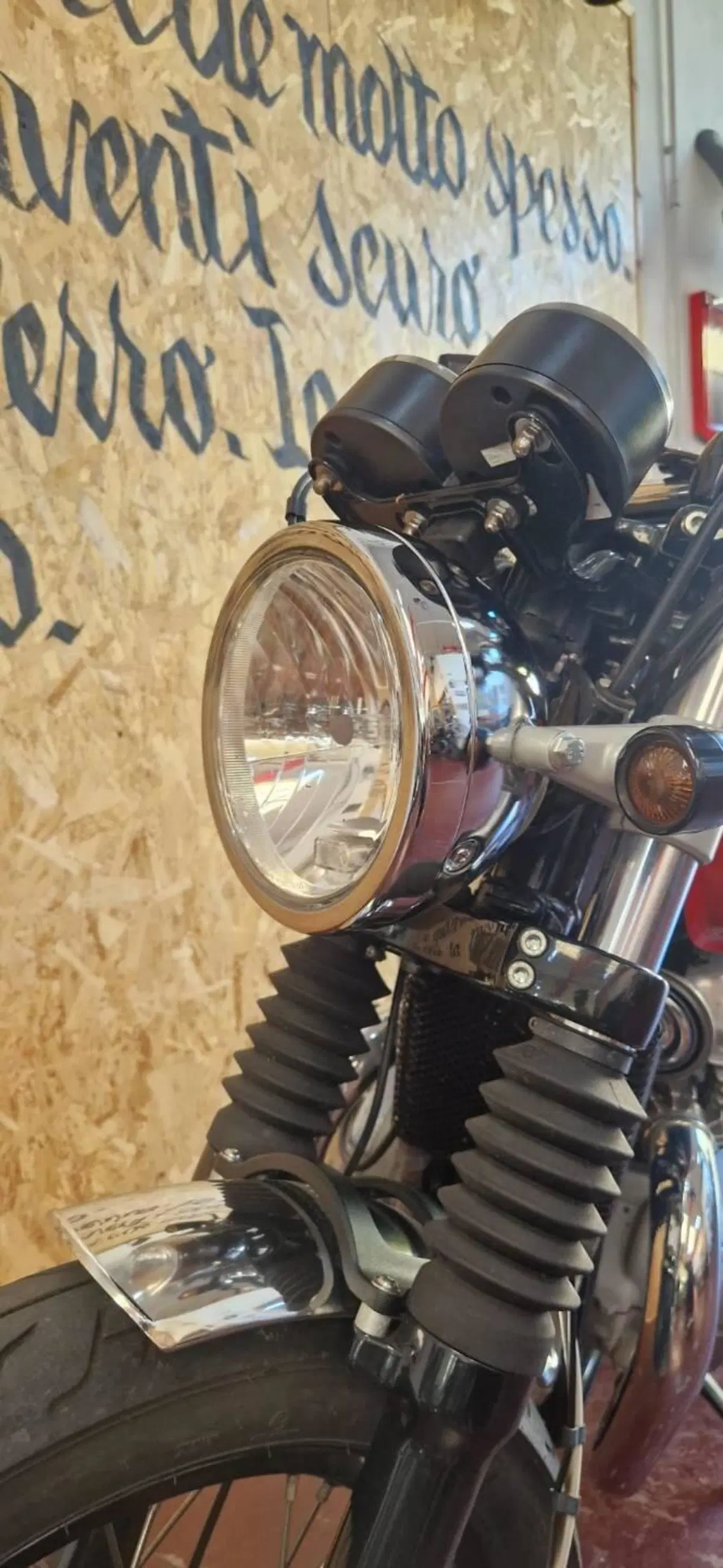 Royal Enfield Interceptor 650 (2021 - 26) (15)