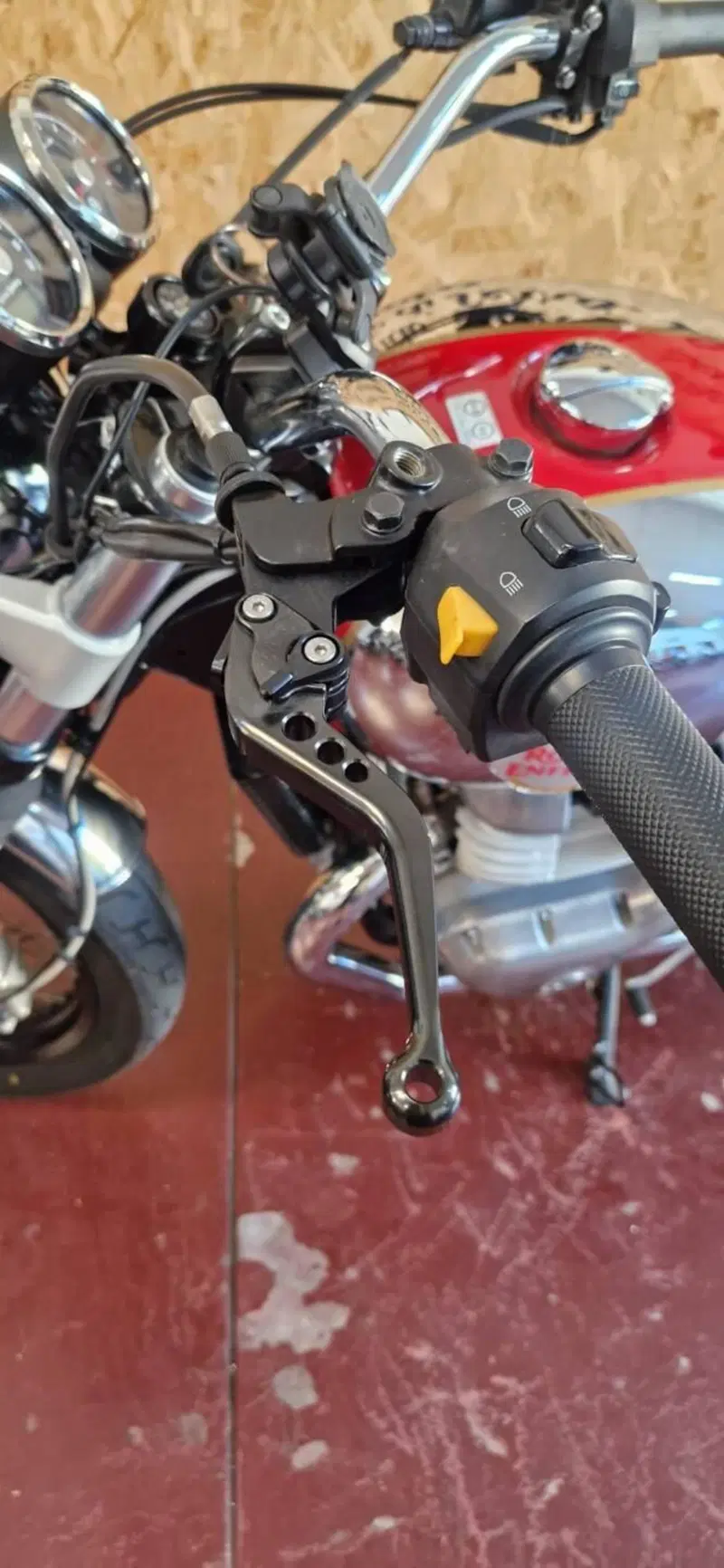 Royal Enfield Interceptor 650 (2021 - 26) (17)