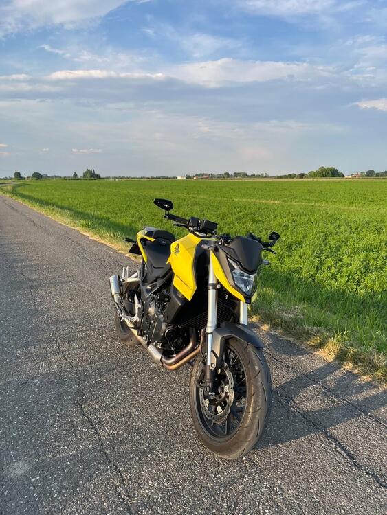 Honda CB 750 Hornet (2023 - 24) (4)
