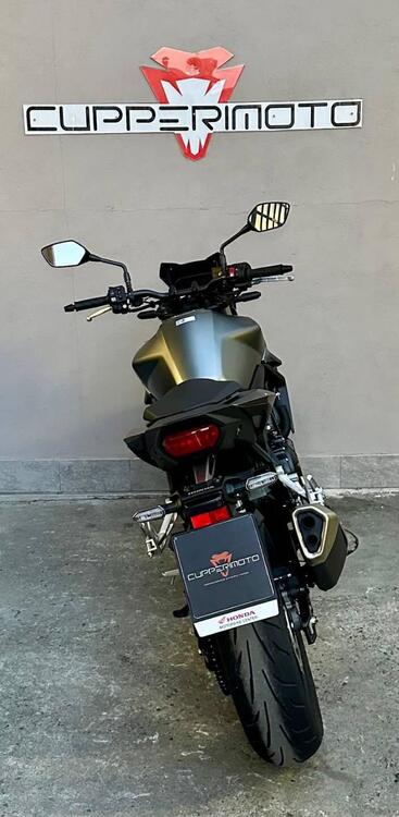 Honda CB 750 Hornet (2023 - 24) (4)