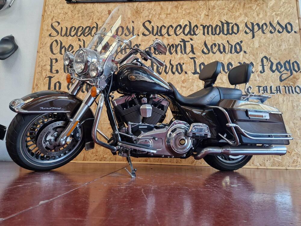 Harley-Davidson 1690 Road King (2013 - 16) - FLHR (2)